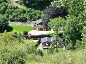 Cozy chalet in the Ardennes near the Ourthe river and the city of Durbuy